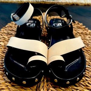 GB Gianni Bini sandals